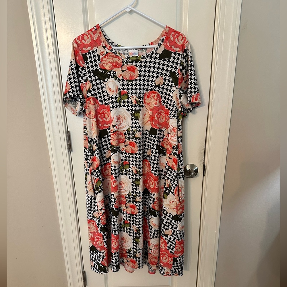 LuLaRoe Coral, Peach, Black and White Floral Dress.